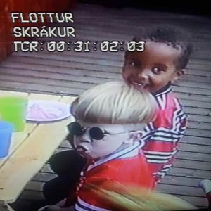 FLOTTUR SKRÁKUR
