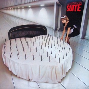HONEYMOON SUITE