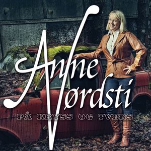 PÅ KRYSS OG TVERS