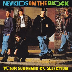 TOUR SOUVENIR COLLECTION