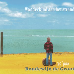 WONDERKIND AAN HET STRAND